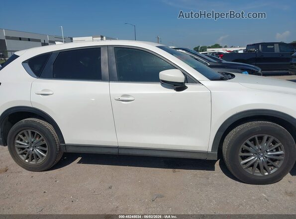 JM3KFACL7H0216871 2017 MAZDA CX-5 White Vista interior trasera