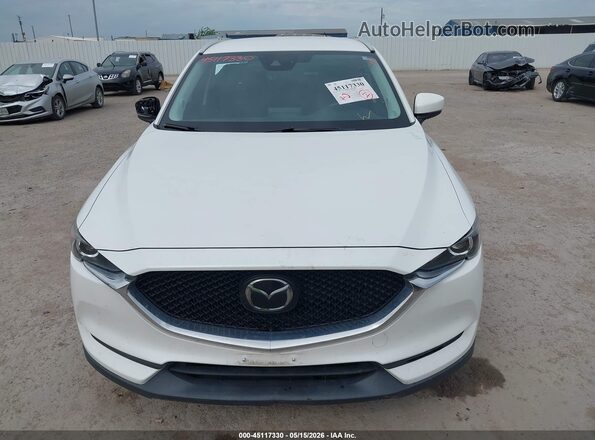 JM3KFACM4K1599422 2019 MAZDA CX-5 White Widok wnętrza z tyłu