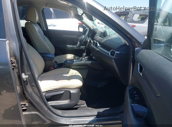 JM3KFACM6K0544640 2019 MAZDA CX-5 Серый Вид салона спереди