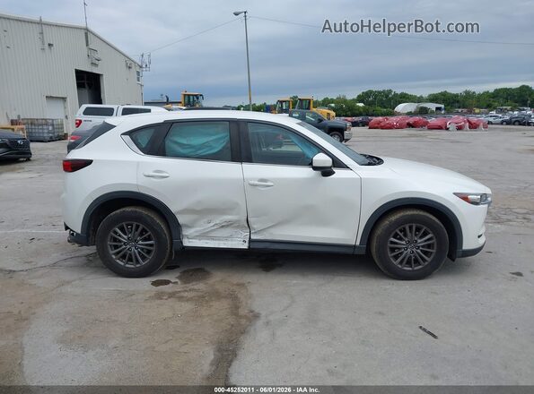 JM3KFBBL3H0108500 2017 MAZDA CX-5 White Вид задньої частини салону
