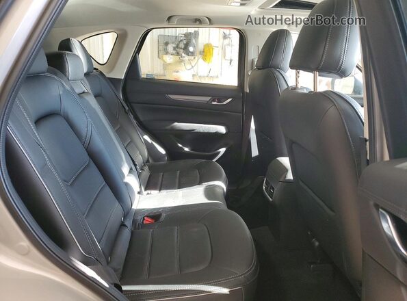 JM3KFBCL2R0473038 2024 MAZDA CX-5 Желто-коричневый Вид задней части салона