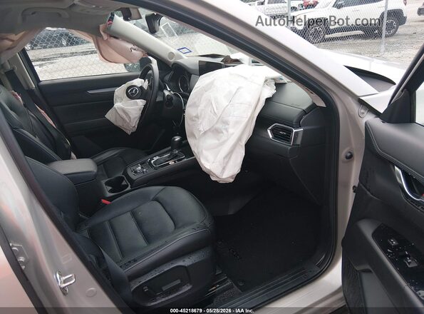 JM3KFBCL3S0620702 2025 MAZDA CX-5 Silver Widok wnętrza z przodu