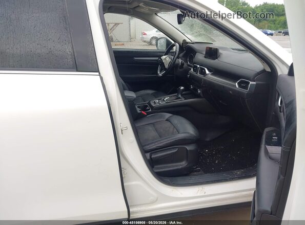 JM3KFBCM1J0304562 2018 MAZDA CX-5 White Front interior view