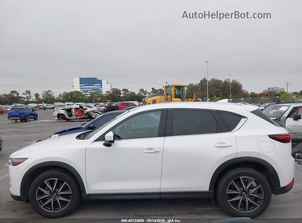 JM3KFBDL2H0217527 2017 MAZDA CX-5 White Vista interior trasera