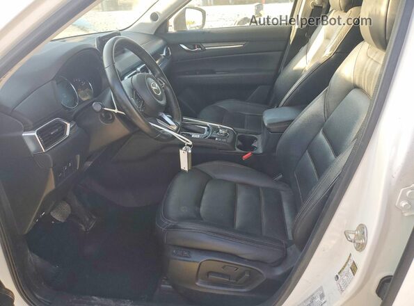 JM3KFBDM8K0646509 2019 MAZDA CX-5 White Front interior view