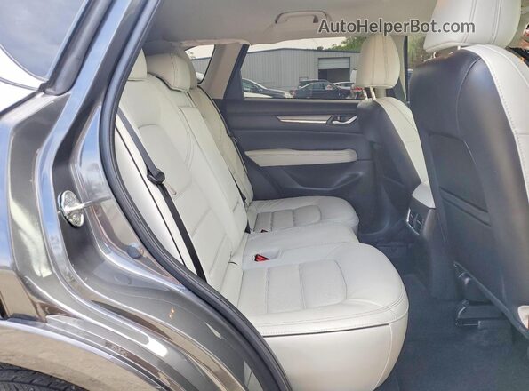JM3KFBEM5S0569239 2025 MAZDA CX-5 Charcoal Widok wnętrza z tyłu