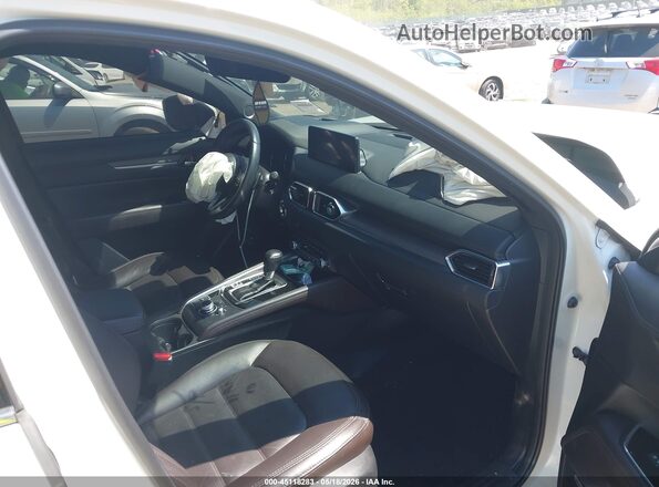 JM3KFBXY1N0640490 2022 MAZDA CX-5 White Front interior view