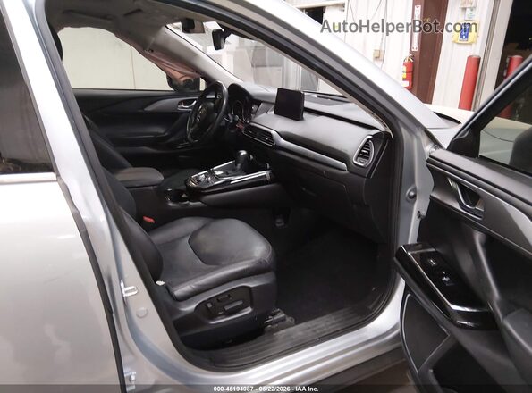 JM3TCACY5L0416570 2020 MAZDA CX-9 Silver Вид салону спереду