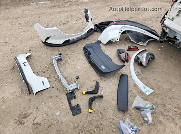 JM3TCACY7J0224015 2018 MAZDA CX-9 White VIN კოდის სტიკერის ხედი