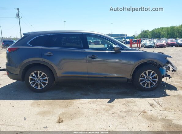 JM3TCBCY7J0211786 2018 MAZDA CX-9 Gray Rear interior view