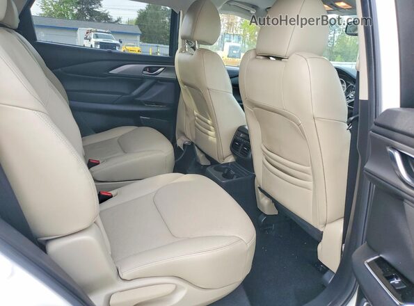 JM3TCBCY8N0628498 2022 MAZDA CX-9 White Widok wnętrza z tyłu