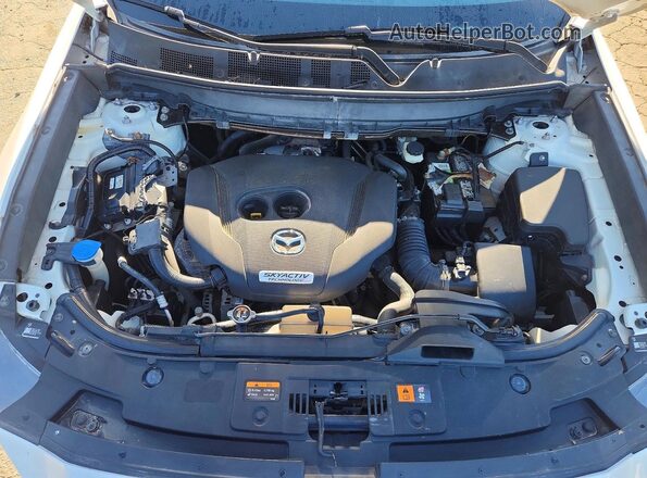 JM3TCBDY0H0138804 2017 MAZDA CX-9 White Rear interior view
