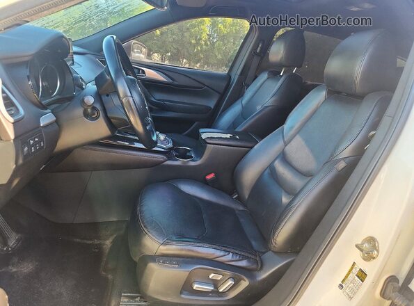 JM3TCBDY0H0138804 2017 MAZDA CX-9 White Front interior view