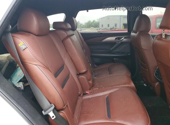 JM3TCBEY5J0211024 2018 MAZDA CX-9 Белый Вид задней части салона