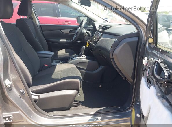 JN1BJ1AV3MW300207 2021 NISSAN ROGUE Gray Вид салону спереду