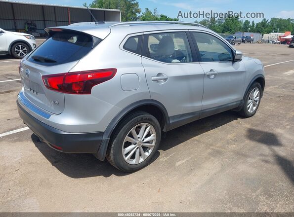 JN1BJ1CP1JW192874 2018 NISSAN ROGUE Silver უკანა მარჯვენა