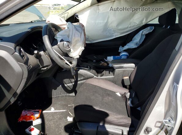 JN1BJ1CP8HW007729 2017 NISSAN ROGUE Silver 