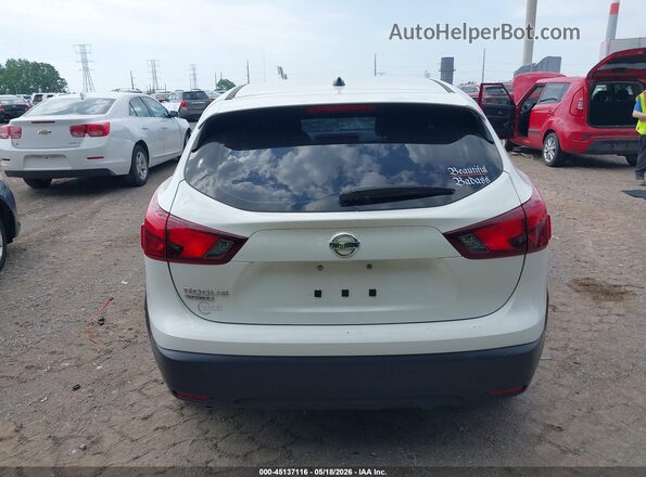 JN1BJ1CP9JW155121 2018 NISSAN ROGUE White 