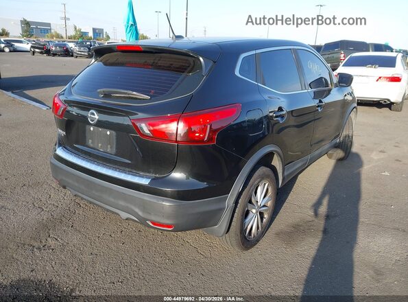 JN1BJ1CPXHW032163 2017 NISSAN ROGUE Black უკანა მარჯვენა
