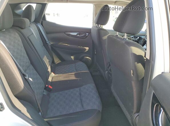 JN1BJ1CPXJW188113 2018 NISSAN ROGUE White Vista de los asientos traseros