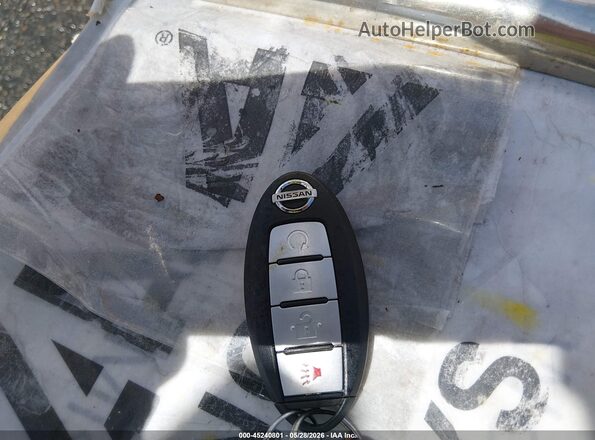 JN1BJ1CPXJW196874 2018 NISSAN ROGUE White Dashboard view