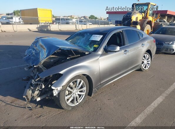 JN1BY1AP8HM741586 2017 INFINITI Q70 Gray Vista tres cuartos delantera izquierda