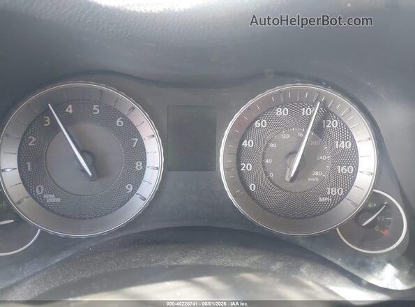 JN1BY1AP8HM741586 2017 INFINITI Q70 Gray Vista de los asientos traseros