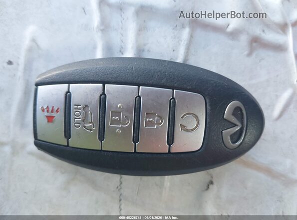 JN1BY1AP8HM741586 2017 INFINITI Q70 Gray Vista del salpicadero
