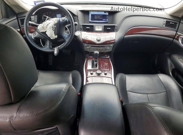 JN1BY1AR0JM220899 2018 INFINITI Q70 Gray Vista del salpicadero
