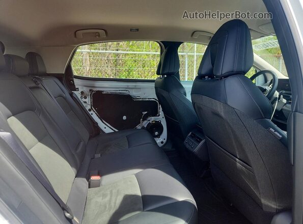 JN1DF0BB5RM730753 2024 NISSAN ARIYA White Vista interior trasera