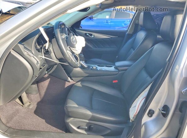 JN1EV7AP0LM208309 2020 INFINITI Q50 Серебряный Вид салона спереди