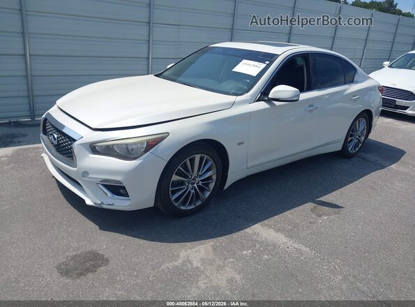 JN1EV7AP2JM365806 2018 INFINITI Q50 White Front left