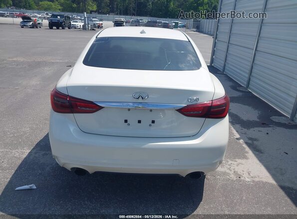 JN1EV7AP2JM365806 2018 INFINITI Q50 White 
