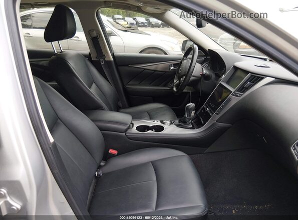 JN1EV7AP6HM736945 2017 INFINITI Q50 Silver Widok wnętrza z przodu
