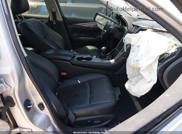 JN1EV7AP6HM738873 2017 INFINITI Q50 Silver 