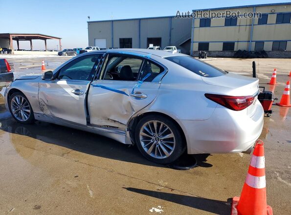 JN1EV7AP6JM352069 2018 INFINITI Q50 Silver 
