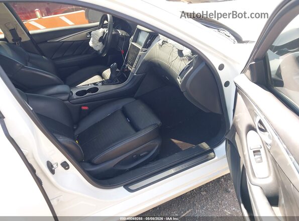 JN1EV7AP9KM540943 2019 INFINITI Q50 White Front interior view