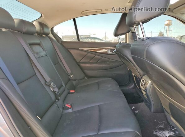 JN1EV7AR7JM433292 2018 INFINITI Q50 Gray Vista de los asientos traseros