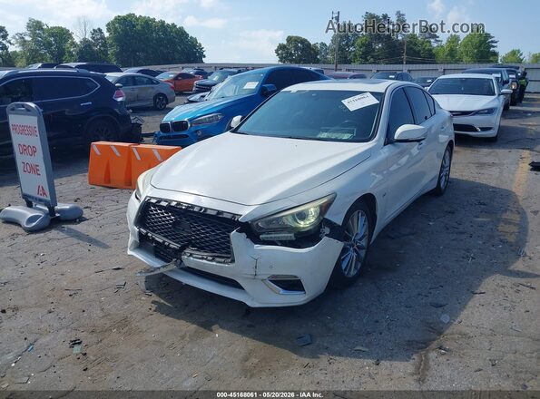JN1EV7AR7JM439562 2018 INFINITI Q50 Белый Передняя левая четверть