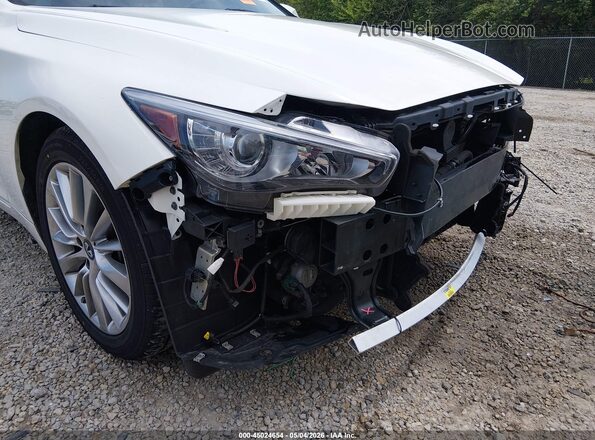 JN1EV7AR8JM443684 2018 INFINITI Q50 White 
