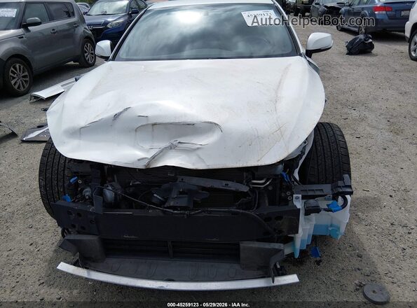 JN1FV7EL2JM630283 2018 INFINITI Q60 White 