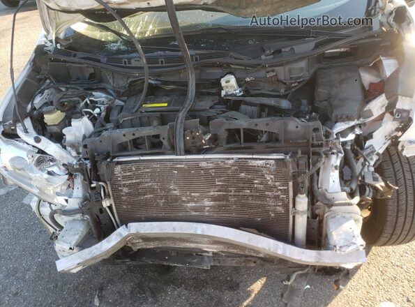 JN8AE2KP2H9165586 2017 NISSAN QUEST White Вид салону спереду