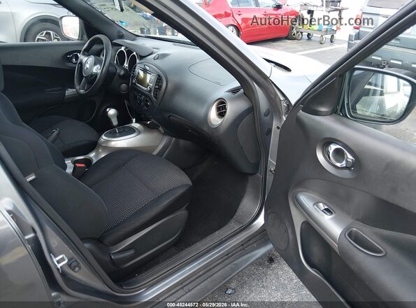 JN8AF5MR3GT606964 2016 NISSAN JUKE Gray Front interior view
