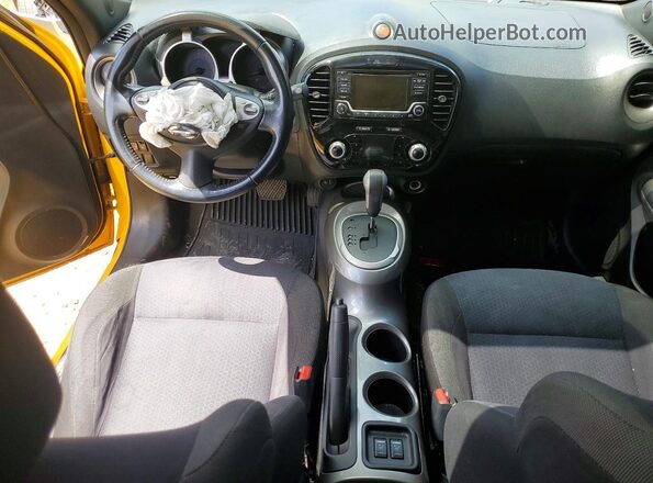 JN8AF5MR3HT700201 2017 NISSAN JUKE Yellow Dashboard view