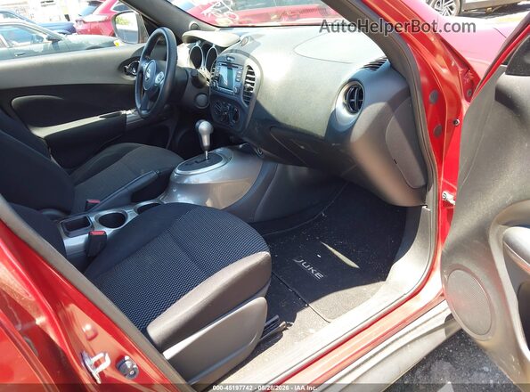 JN8AF5MR9HT706021 2017 NISSAN JUKE Красный Вид салона спереди