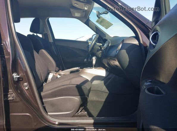 JN8AF5MRXHT701488 2017 NISSAN JUKE Black Front interior view