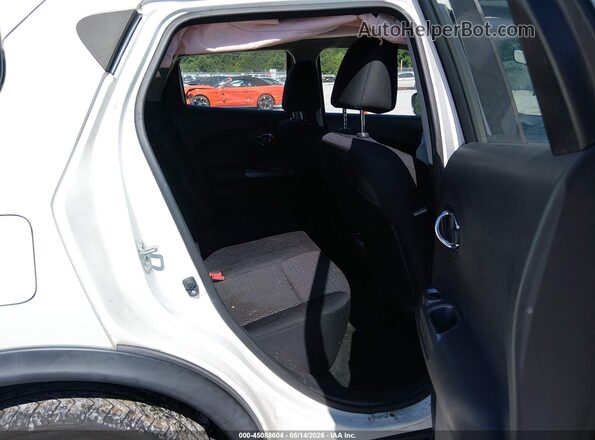 JN8AF5MRXHT704004 2017 NISSAN JUKE White VIN sticker view