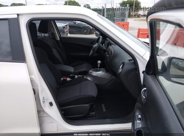 JN8AF5MV4GT656964 2016 NISSAN JUKE Белый Вид салона спереди