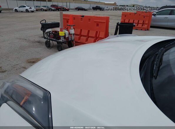 JN8AF5MV4GT656964 2016 NISSAN JUKE Белый Вид спереди
