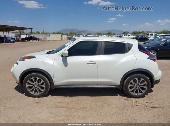 JN8AF5MV5HT750224 2017 NISSAN JUKE White Widok wnętrza 360 stopni